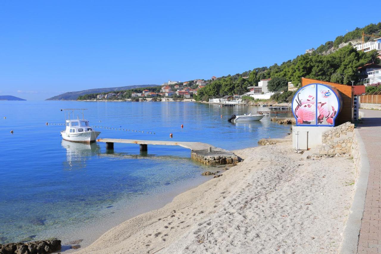 Apartments By The Sea Seget Donji, Trogir - 2029 Luaran gambar