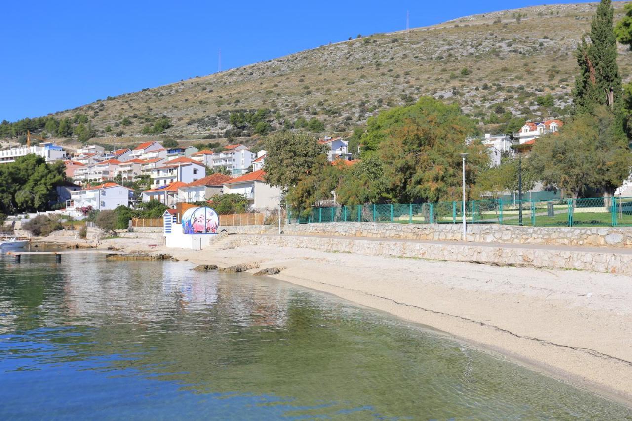 Apartments By The Sea Seget Donji, Trogir - 2029 Luaran gambar